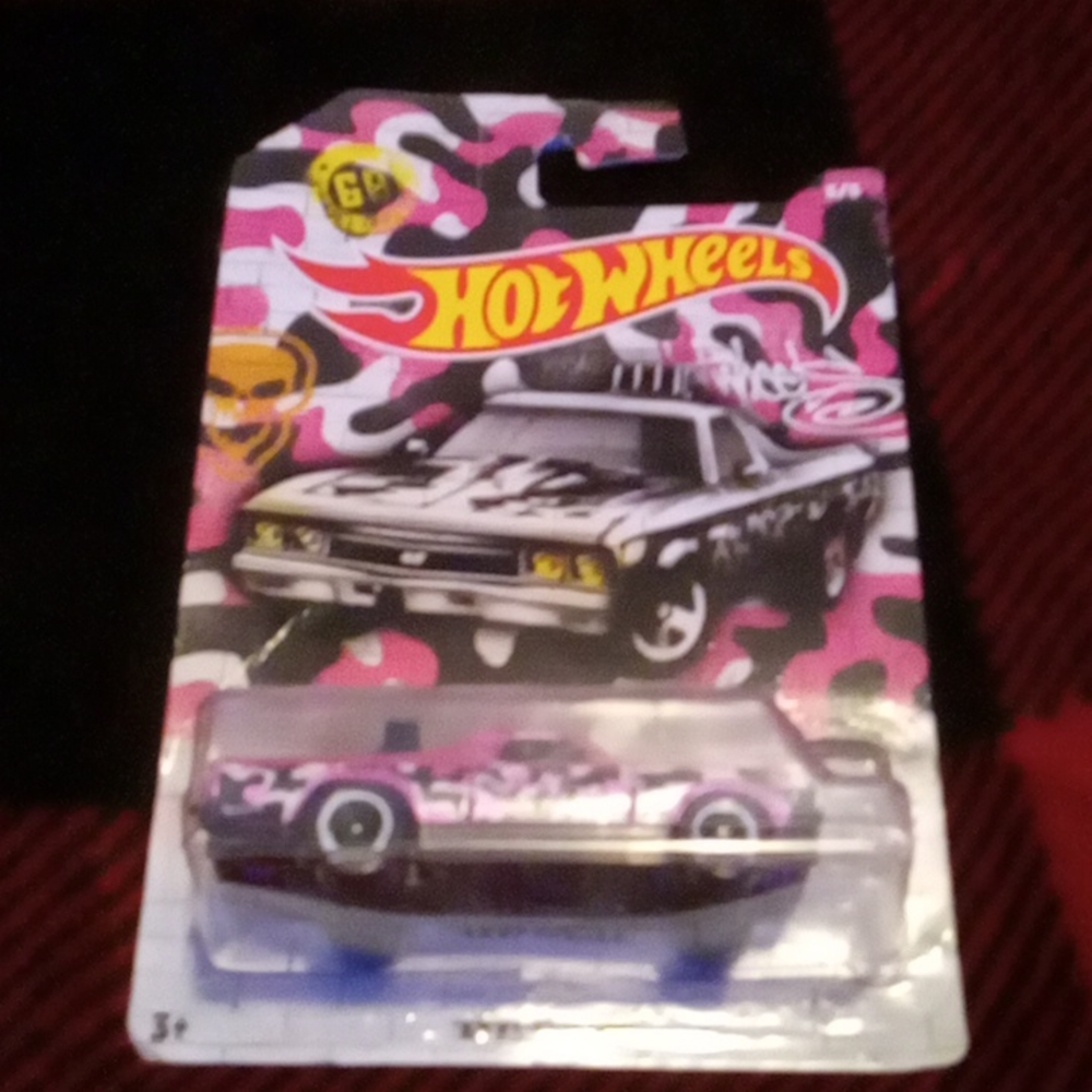 I'm selling a hot wheel it's a 68 el Camino